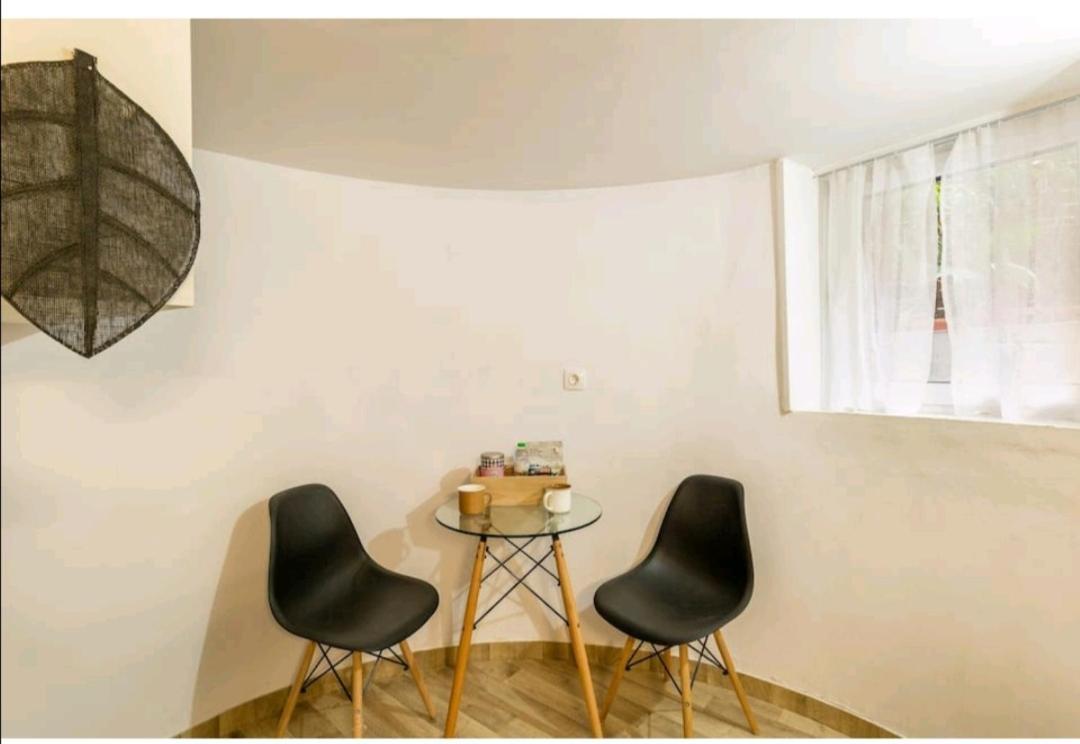 Acropolis Elegant Maisonette By Lodgespot * Athens